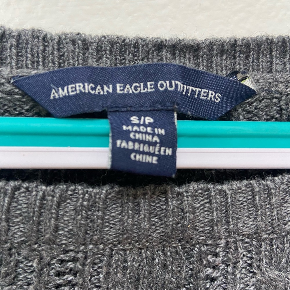 American Eagle Sweater - Picture 4 of 6